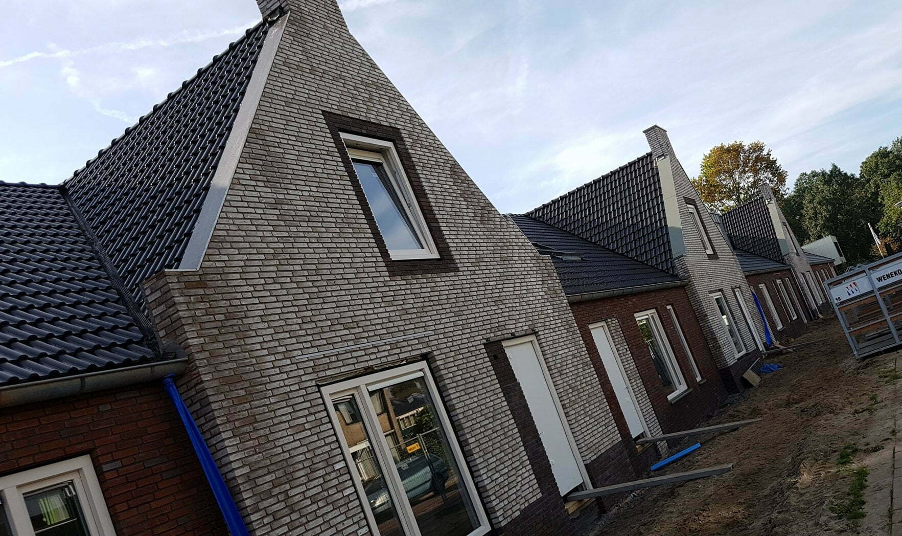 Eerste Knarrenhof van Nederland is opgeleverd 2 Rsz 3 Gesuters Ad Arne
