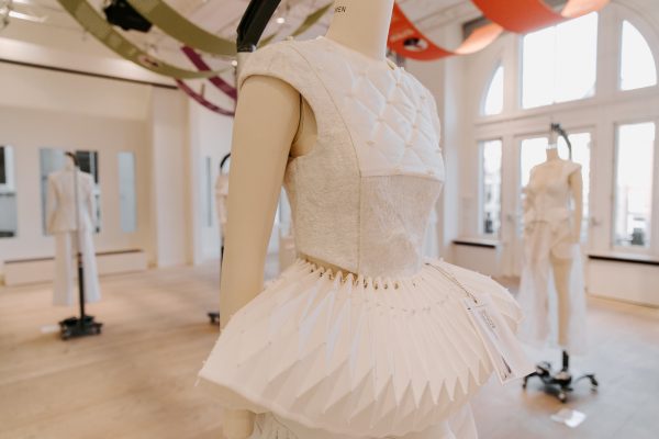 In deze bruidsjurk trouw je duurzaam 2 Duurzaam Trouwen