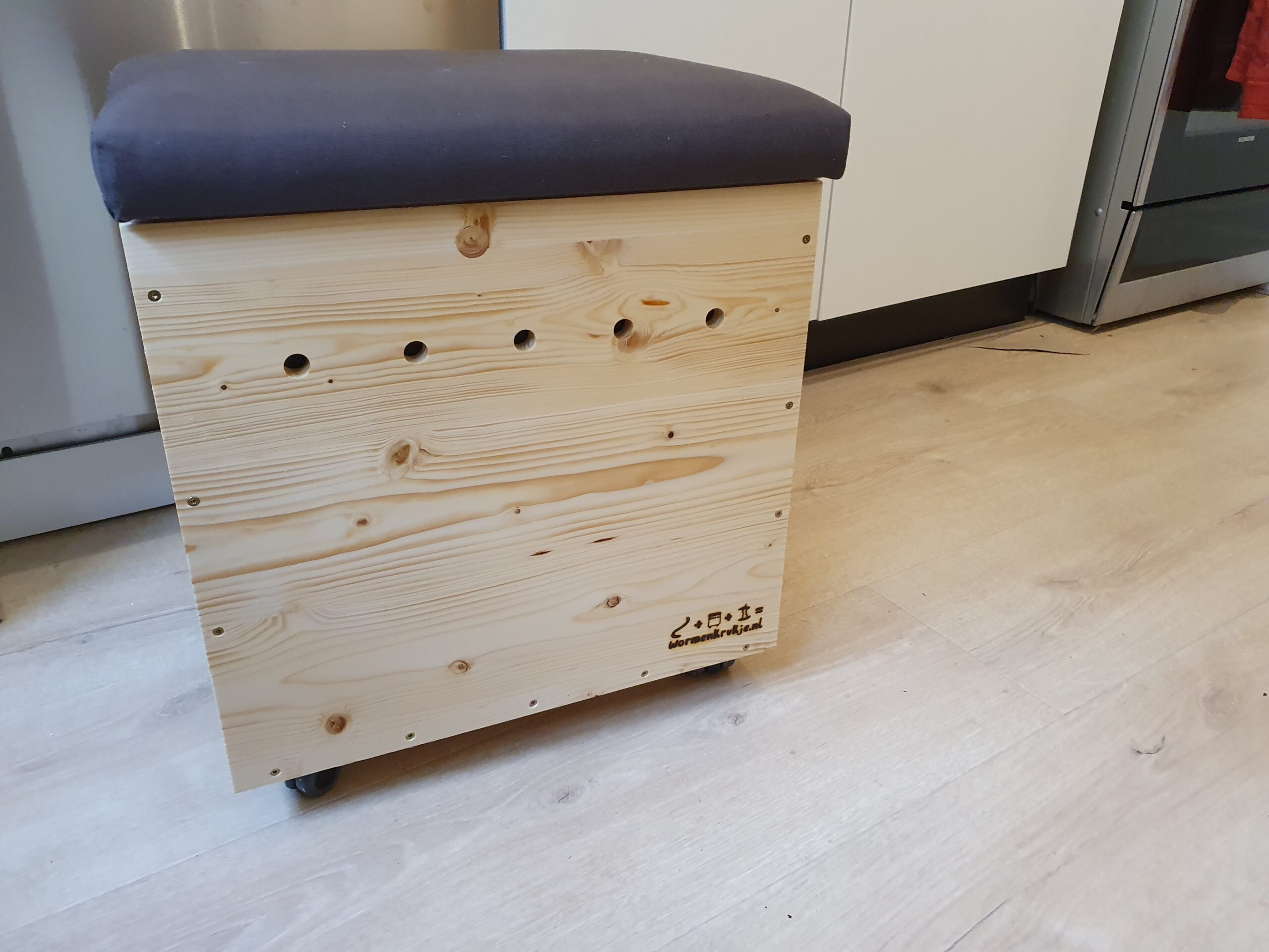 Zelf compost maken met het wormenkrukje: wij gingen de uitdaging aan 2 Compost Maken