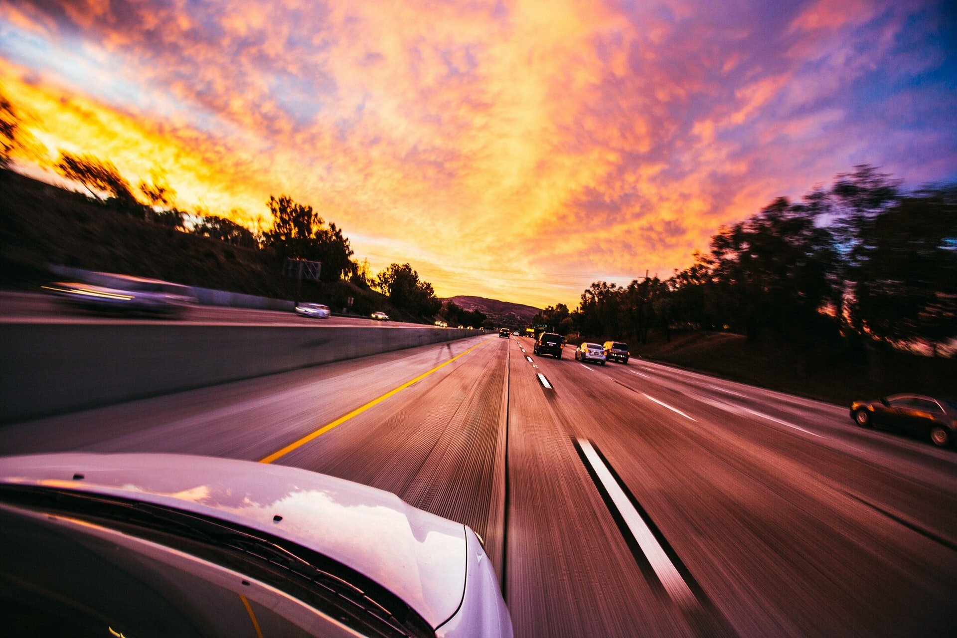 Hoe werkt een elektrische of hybride auto eigenlijk?