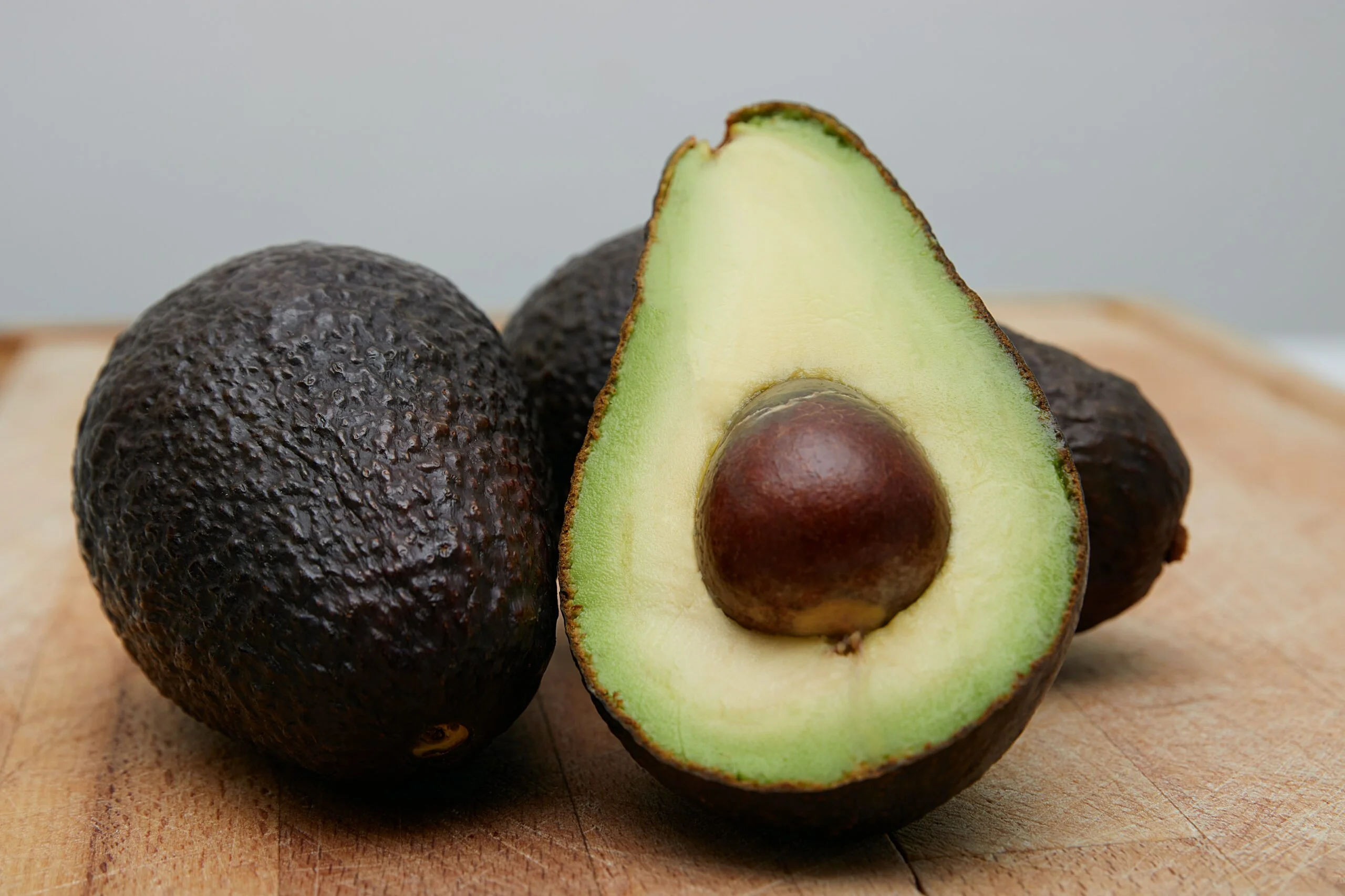 Zo blijven avocado's lang goed - en nog 5 andere