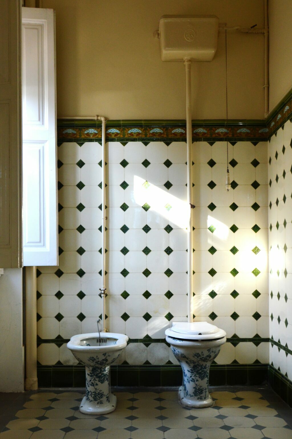 De wc doorspoelen met regenwater dit zijn de opties