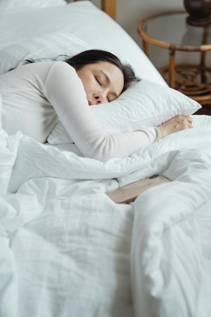 Beter slapen: deze voedingsmiddelen helpen voor een goede nachtrust (en deze juist niet) 3 Beter Slapen: Deze Voedingsmiddelen Helpen (En Deze Niet)